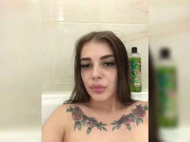 MiraKova – webcam model profile photo Image 7