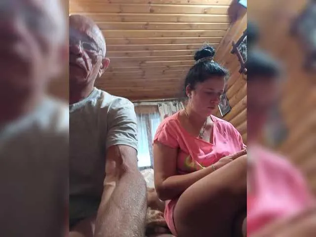 MelinaLuviani – webcam model profile photo Image 18