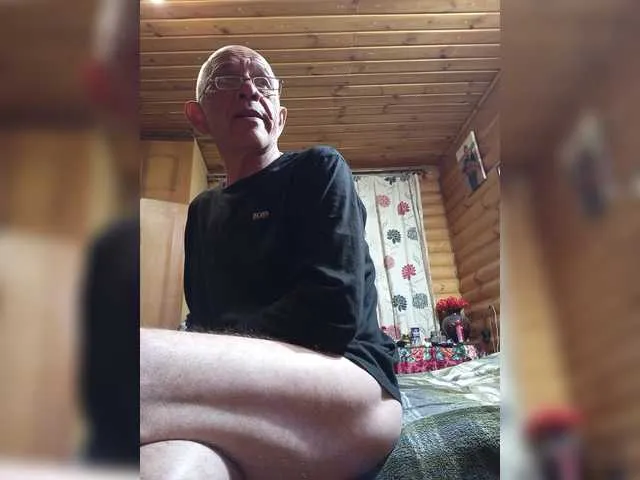 MelinaLuviani – webcam model profile photo Image 4