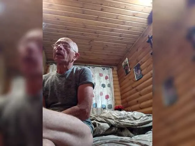 MelinaLuviani – webcam model profile photo Image 9