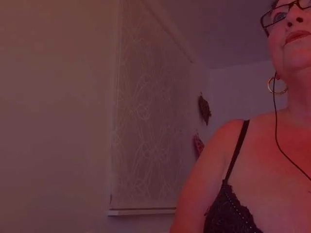 licky_lu – webcam model profile photo Image 10