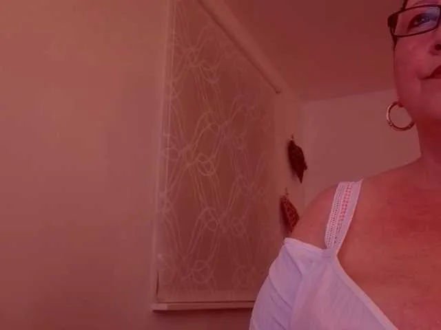 licky_lu – webcam model profile photo Image 4