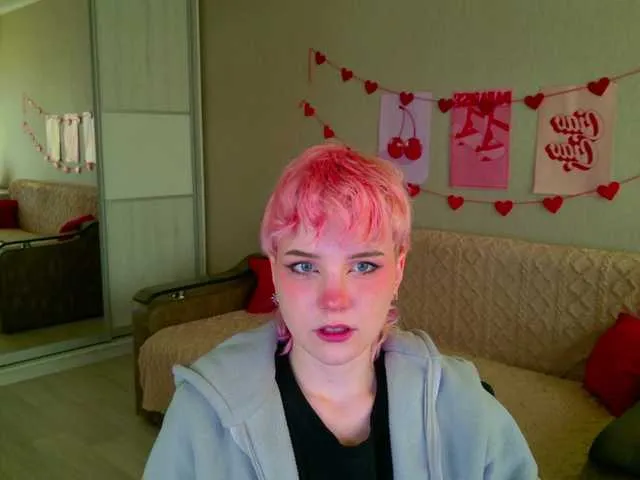 MiraKova – webcam model profile photo Image 19