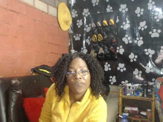 DesireeSanden – webcam model profile photo Image 9
