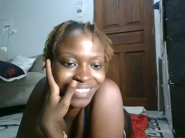 Wild-Angel777 – webcam model profile photo Image 5