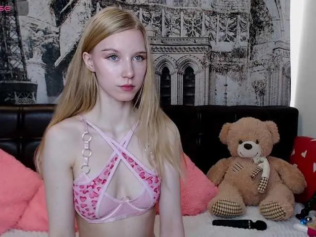 RoxyBuch – webcam model profile photo Image 8