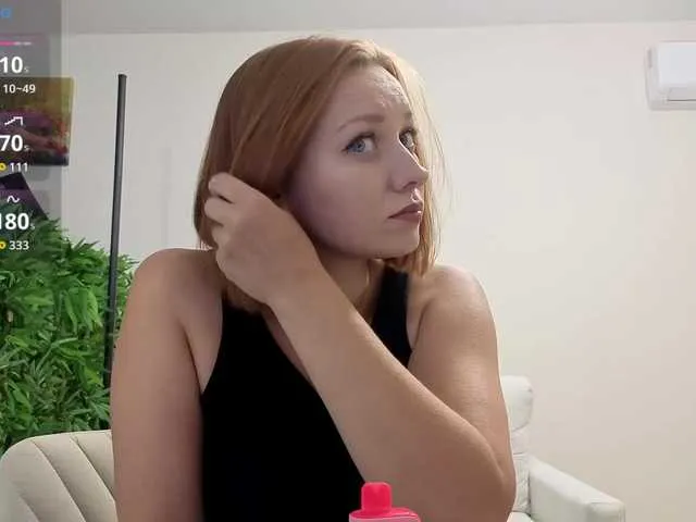 Gerda-and-Kai – webcam model profile photo Image 14