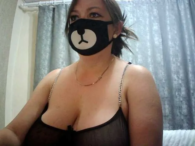 KarinAss – webcam model profile photo Image 10