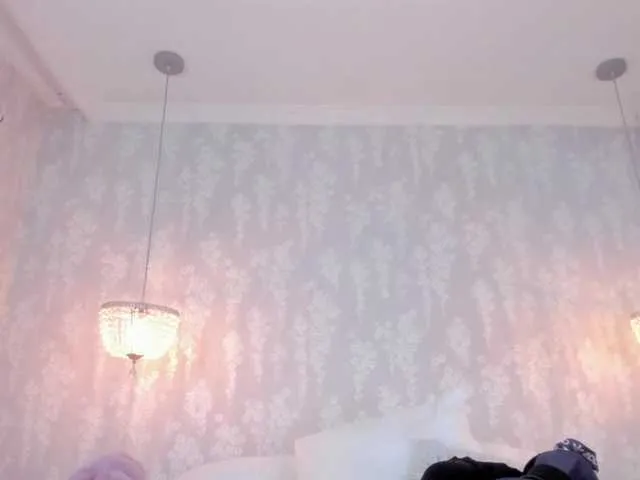 SarahSparks – webcam model profile photo Image 4