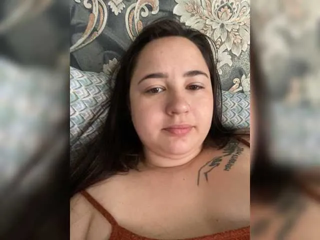 LaraCharm – webcam model profile photo Image 12