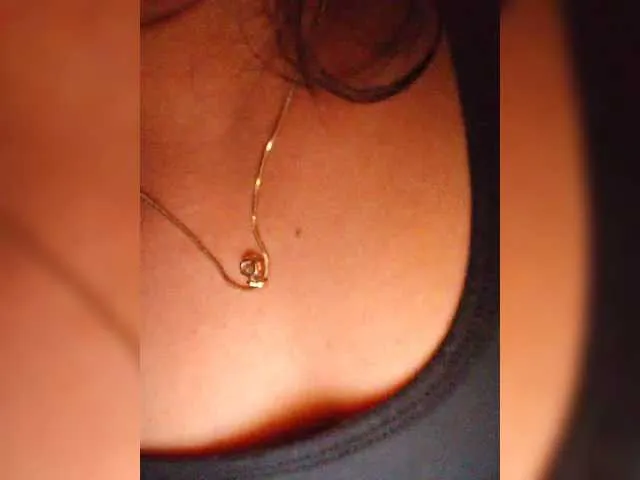 -SweetDi- – webcam model profile photo Image 6
