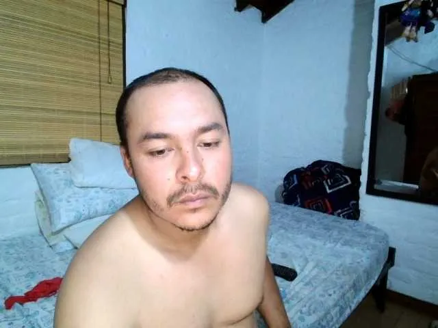 VickiAstra – webcam model profile photo Image 15