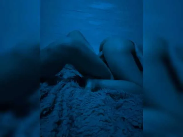 Adel-chocolatee – webcam model profile photo Image 18