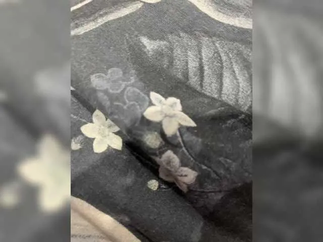 Noir – webcam model profile photo Image 12