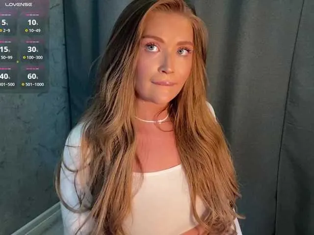 RoxyBuch – webcam model profile photo Image 13
