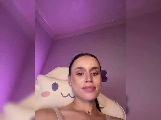 LilianHoward – webcam model profile photo Image 16