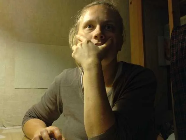 Adara – webcam model profile photo Image 11