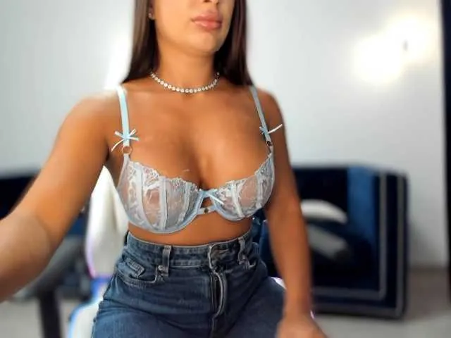 LeenyLipss – webcam model profile photo Image 13