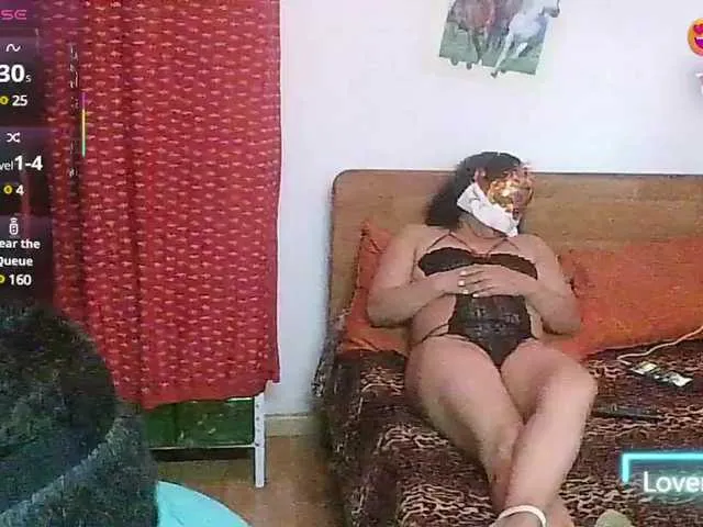 IzzyMonroe – webcam model profile photo Image 8