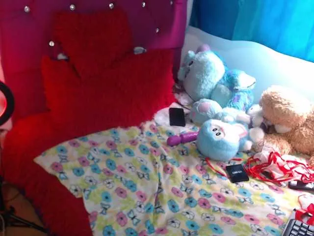 IvettePrice – webcam model profile photo Image 6