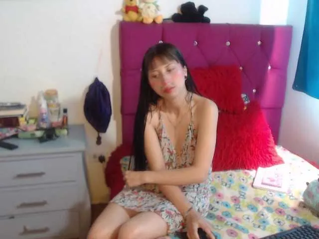 IvettePrice – webcam model profile photo Image 9