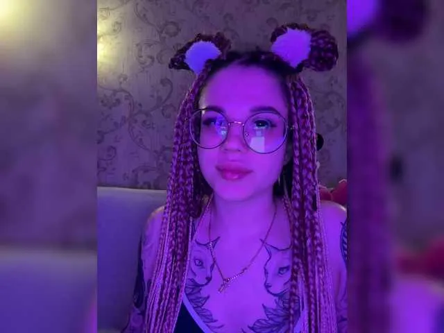 V-Hot-Sweti – webcam model profile photo Image 9
