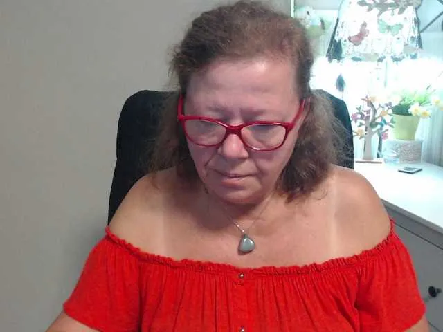 YasmienAtos – webcam model profile photo Image 10