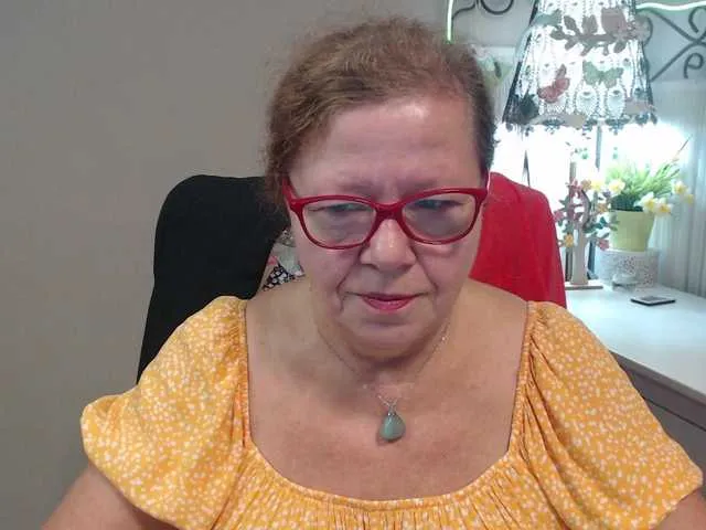 YasmienAtos – webcam model profile photo Image 14