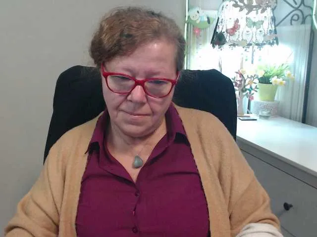 YasmienAtos – webcam model profile photo Image 15