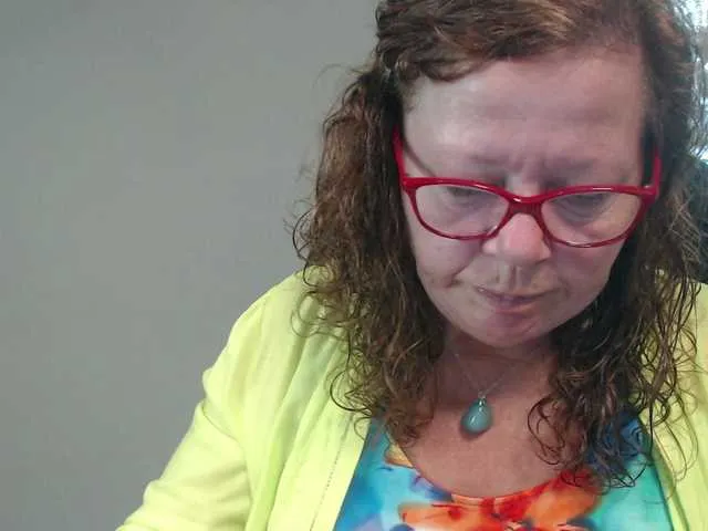 YasmienAtos – webcam model profile photo Image 8