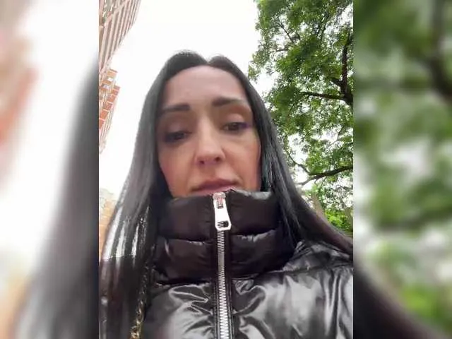 GracieCarter – webcam model profile photo Image 6