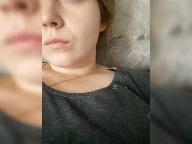 RoxyBuch – webcam model profile photo Image 7