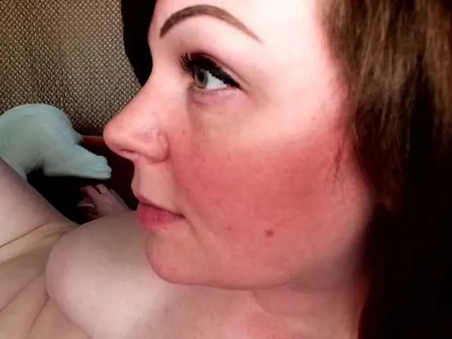 well-try – webcam model profile photo Image 18