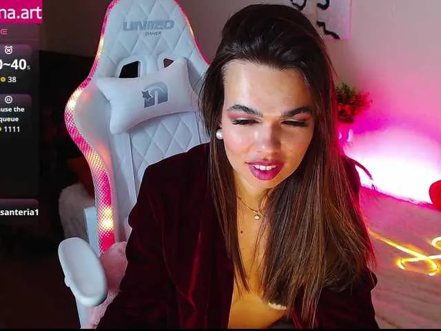 MiraKova – webcam model profile photo Image 3