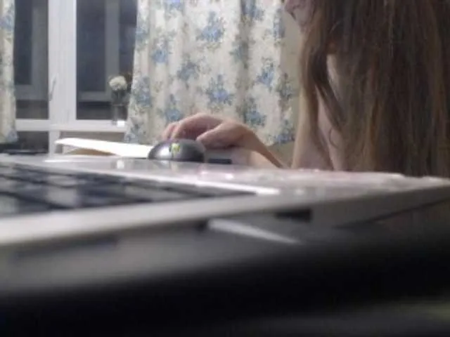 seraphine23 – webcam model profile photo Image 19
