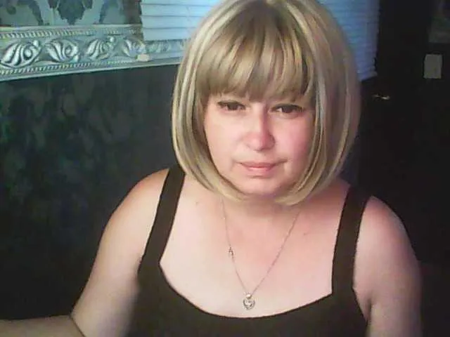 pink-mai – webcam model profile photo Image 16