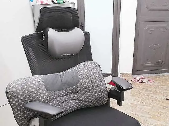 YasmienAtos – webcam model profile photo Image 13