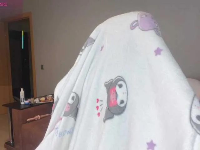 Hanna-CryBaby Image 5