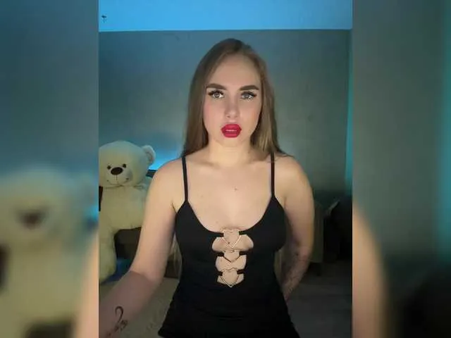 RoxyBuch – webcam model profile photo Image 13
