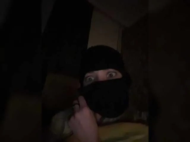 FariBanxOfficial – webcam model profile photo Image 4