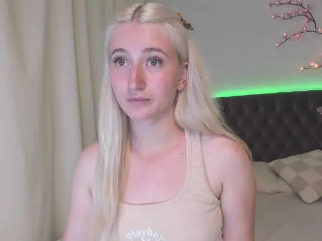 HollyTaillor – webcam model profile photo