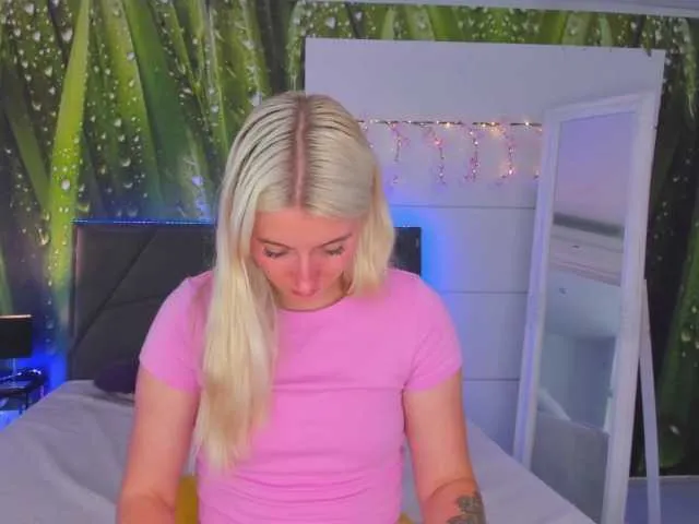 YasmienAtos – webcam model profile photo Image 17