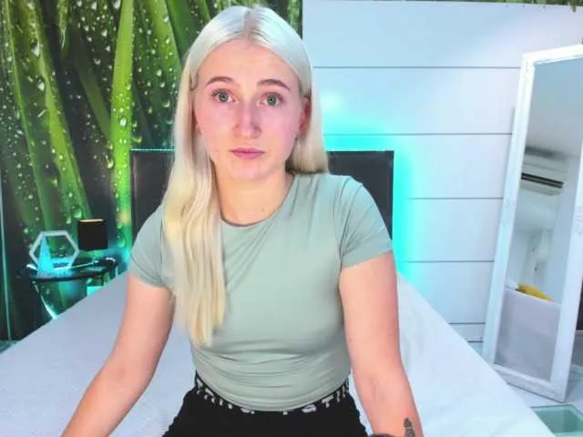 YasmienAtos – webcam model profile photo Image 9