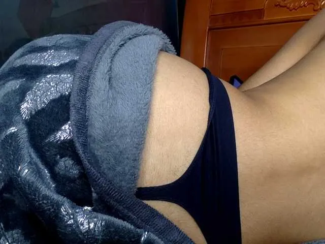 HornyGirlH – webcam model profile photo Image 6