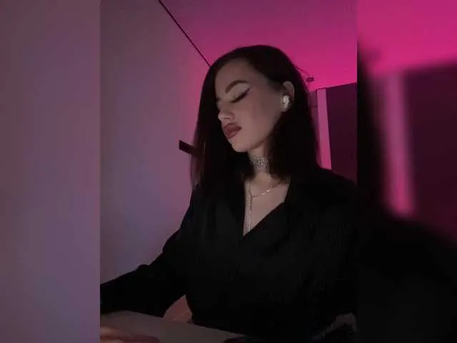 HotGirlEva Image 4