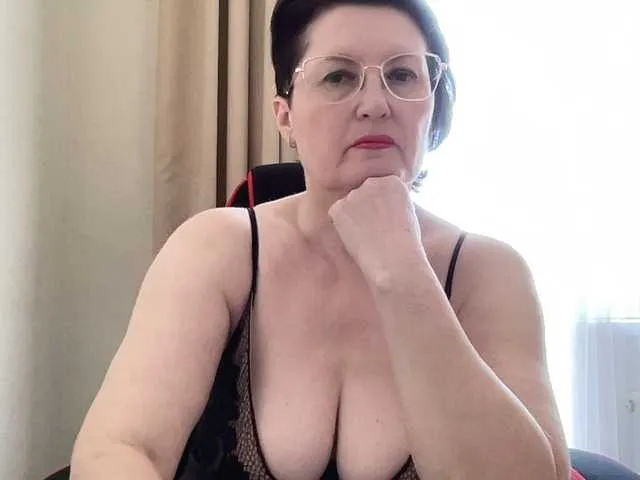 CrischelNovak – webcam model profile photo Image 18