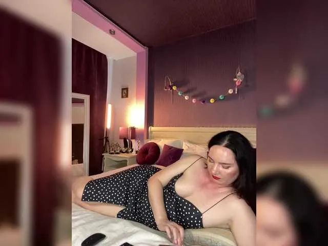 IvyHarpers – webcam model profile photo Image 11