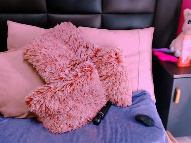 IndianSutraX – webcam model profile photo