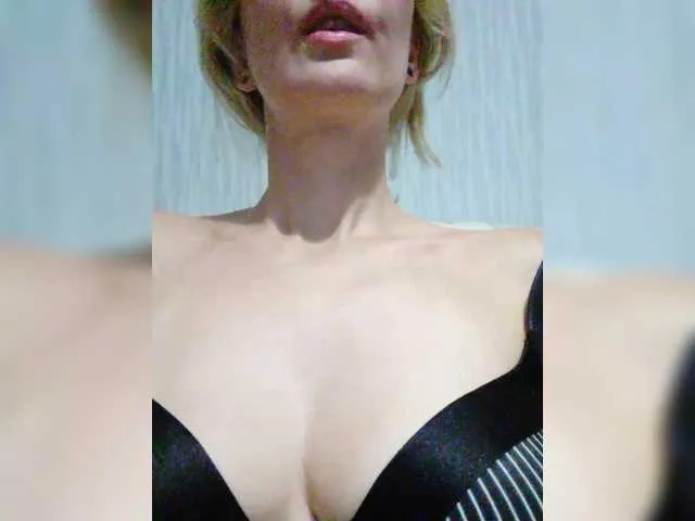 KiraManila – webcam model profile photo Image 13