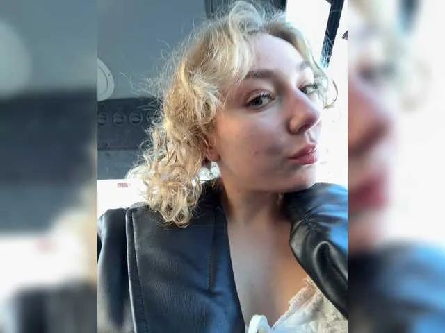 MiaPersy – webcam model profile photo Image 19